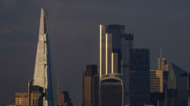 Работата от вкъщи не е единствената заплаха за глобалните финансови столици