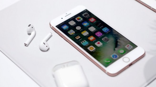 Продажбите на iPhone в Индия се насочват към първия си годишен спад от години