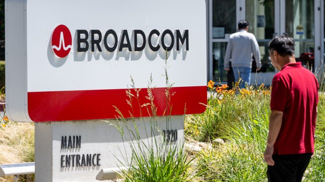 Акциите на Broadcom вървят към най-големия си ценови спад заради разочароващи прогнози