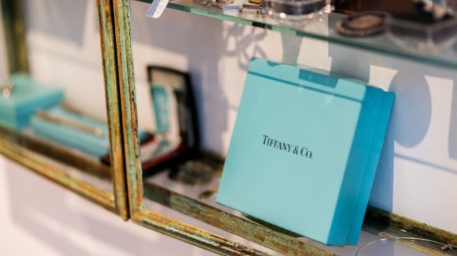 Tiffany и LVMH преговарят за промяна в цената на сделката си