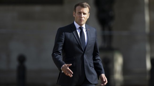 Войната на Макрон с исляма се изправя срещу "меката сила" на Ердоган