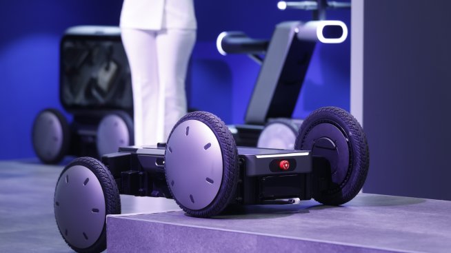 Hyundai ще пусне в продажба четириколесен робот с изкуствен интелект през 2026 г.