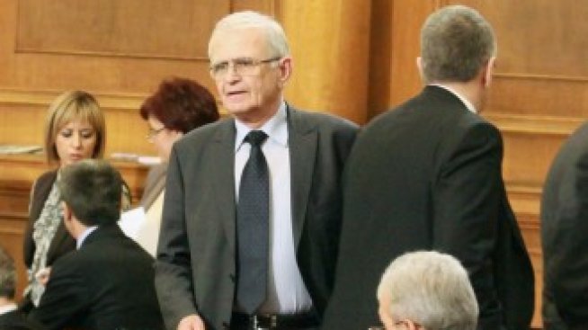 Депутатите отхвърлиха президентското вето върху пенсионната реформа*