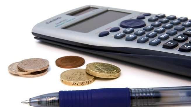 Заявленията за обезщетения при безработица с четирикратен ръст през април