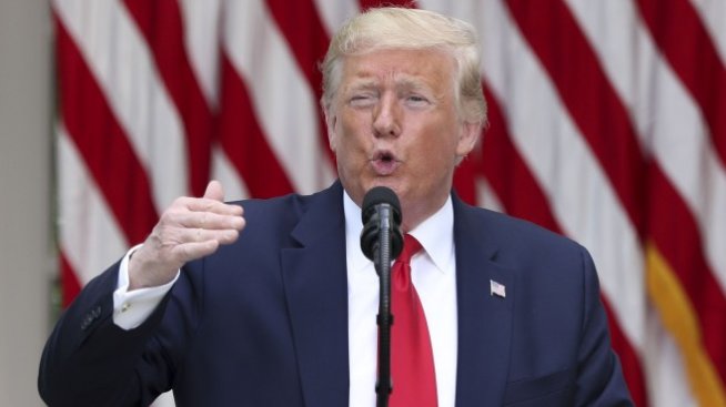 Тръмп може да проправи пътя си към преизбирането чрез харчене