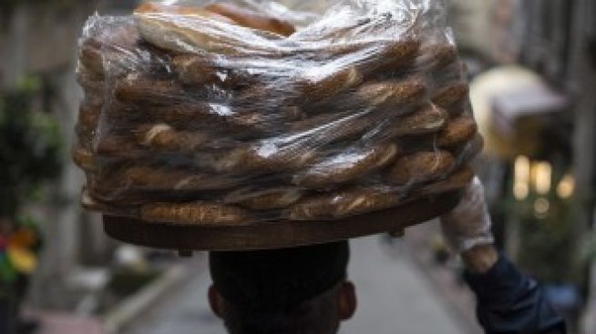 Ердоган призова турците да държат всичките си спестявания в лири