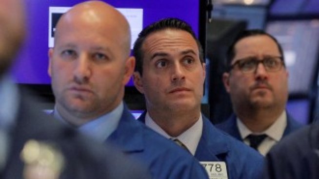 Индексите на Wall Street продължават червената вълна*
