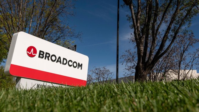 Google обсмиля развод с чиповете на Broadcom