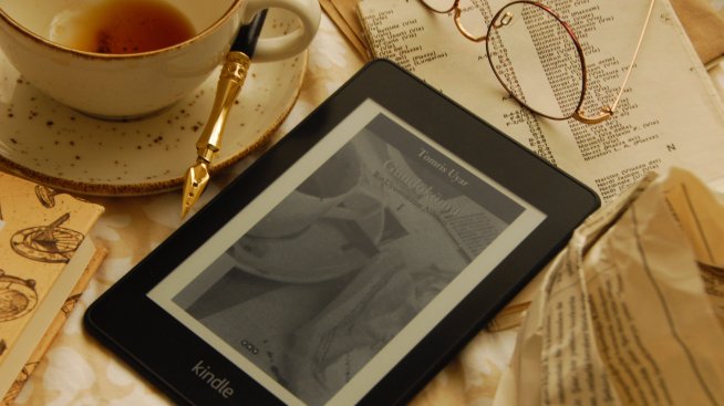 Защо по-възрастните потребители са фенове на Kindle, а по-младите - не?