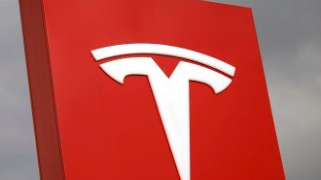 Tesla цели да набере 2 млрд. долара чрез продажба на акции и облигации