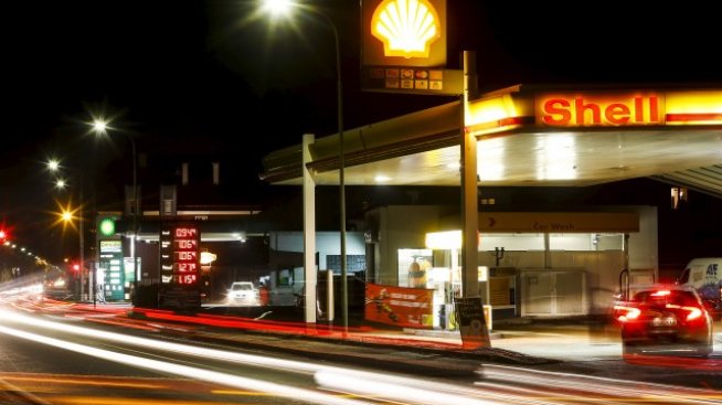 Chevron и Shell продават част от малките си петролни рафинерии