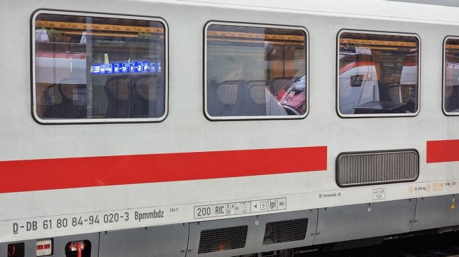 БДЖ купува до 70 модернизирани пътнически вагона от Deutsche Bahn 