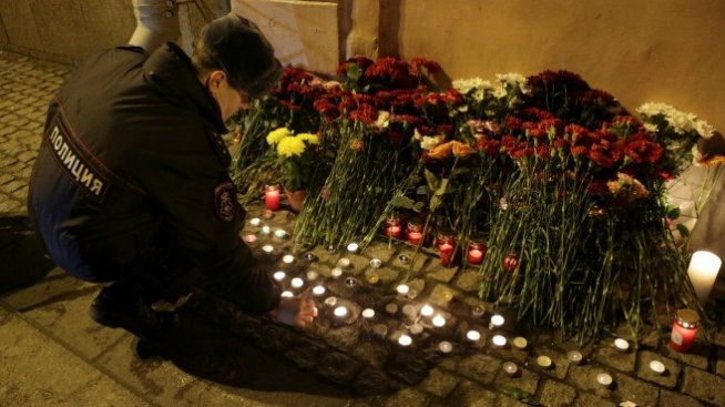 Камикадзе от Централна Азия се е взривил в  Санкт Петербург   