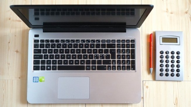 КЗК иска намаление на таксата за финансов надзор на застрахователните брокери