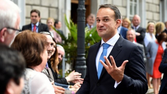 Синът на имигранта, станал най-младият ирландски премиер