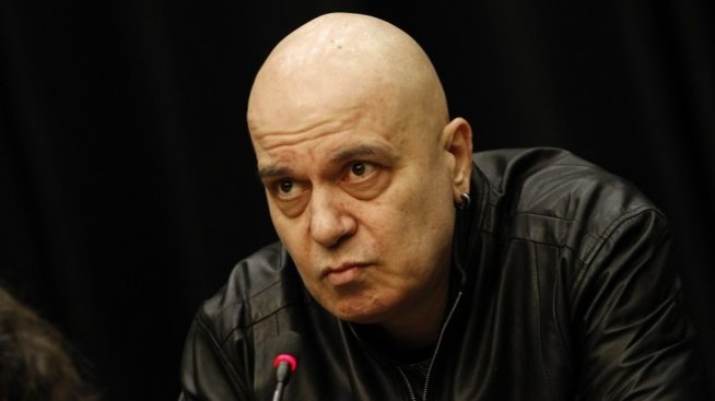 Слави Трифонов заплаши с възмездие заради проваления проект за нови изборни правила