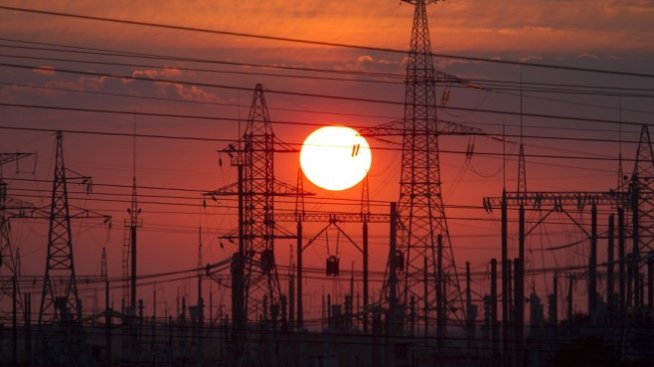 Служебното правителство подготвя намаление на ДДС за сделки с ток и газ