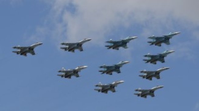 Руски самолети упражняват бомбардиране на вражески кораби на учения в Черно море