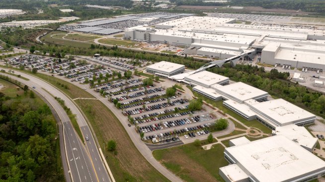 Автопроизводители: Митата на Тръмп ще оскъпят колите в САЩ с до 25%