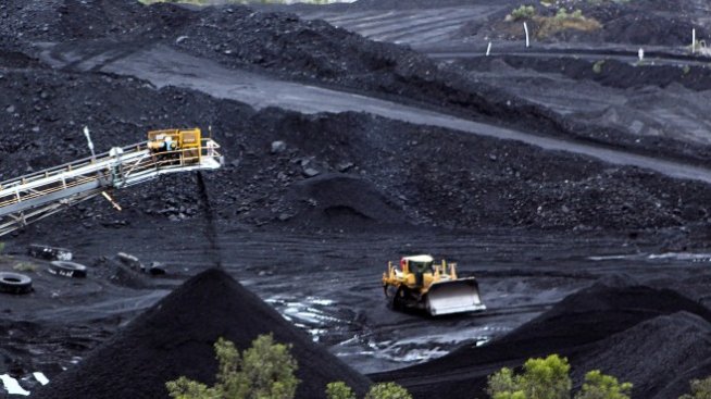 Предстои първата копка на най-полемичната въглищна мина в света
