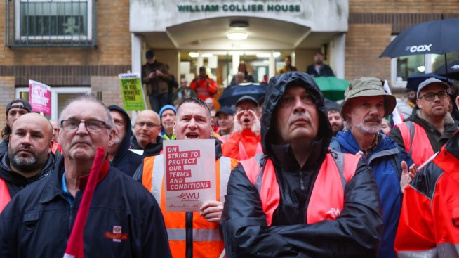 Есента на тяхното недоволство