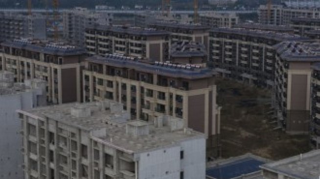 Китайската икономика е застрашена от дългогодишен имотен махмурлук