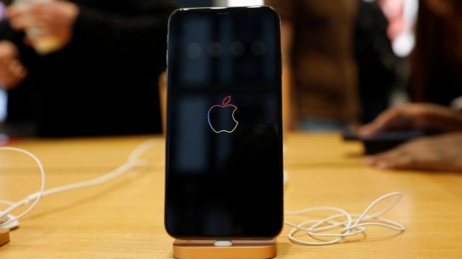 Акциите на Apple са близо до мечата територия