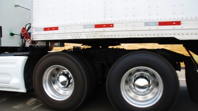 Европейският пазар на камиони и автобуси бележи стабилен ръст