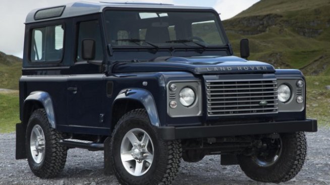 В САЩ пращат нови Land Rover Defender за скрап 