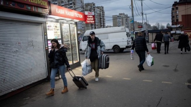 Автобуси пътуват към Киев и Одеса, за да евакуират българи