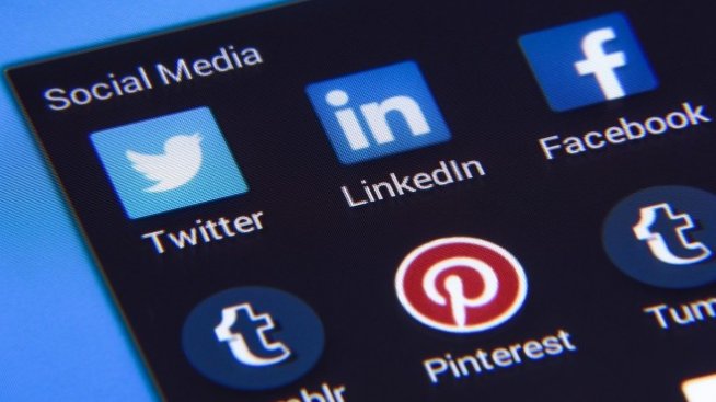 Ще върнат ли доверието в себе си институциите с достоверна и своевременна информация?