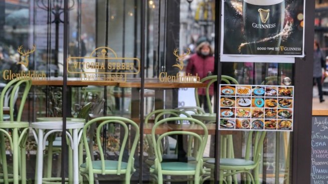 Ресторанти и молове отварят от 18 февруари, ако заболеваемостта не расте