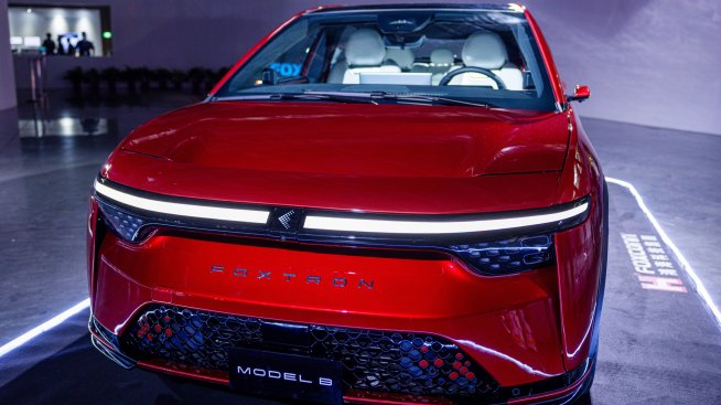 Foxconn ще използва изкуствен интелект, за да се наложи при електромобилите