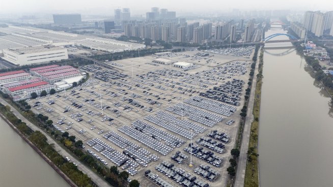 Ценовата война в Китай подхранва опасения за големи сътресения в автомобилната индустрия