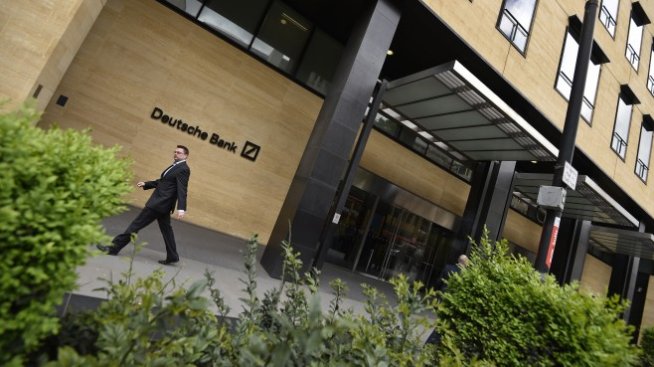 Deutsche Bank преструктурира корпоративното си и инвестиционно банкиране