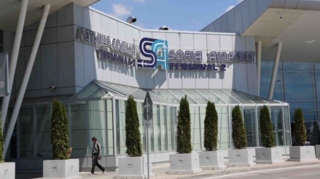 Транспортното министерство преговаря с консултанти за концесията на Летище София