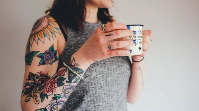 ЕК забрани опасни бои в татуировките и перманентния грим