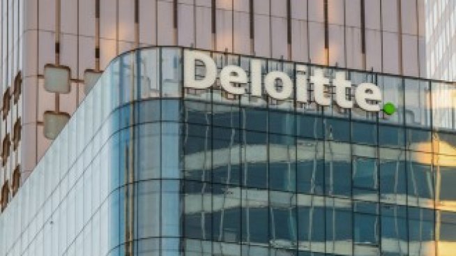 Deloitte намалява офисите си в Лондон в рязък преход към хибридна работа