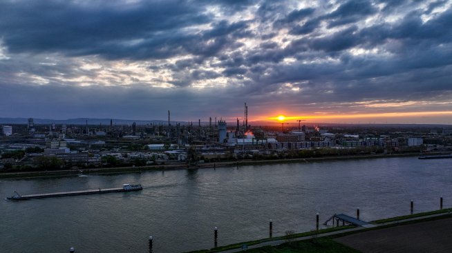 Германска химическа компания ще съкрати 1500 служители, за да свие разходите