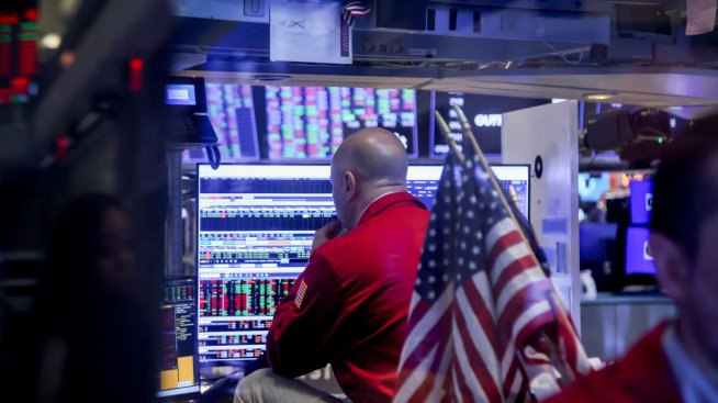 Wall Street затвори със спадове малко преди края на примирието между САЩ и Иран