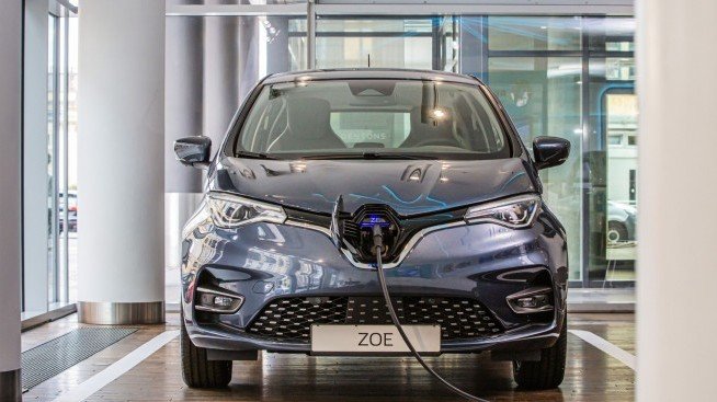 Глобалните продажби на Renault нарастват с близо 19% през първото полугодие