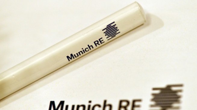 Високите щети по време на пандемията сриват печалбата на Munich Re