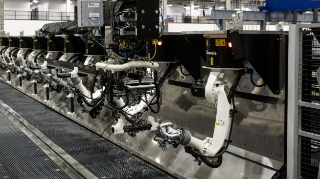 Възходът на промишлените роботи в Северна Америка се охлажда през 2023 г.