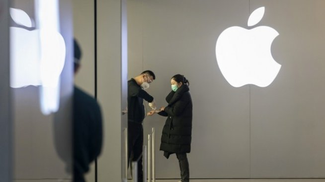 Apple продаде под 500 хил. смартфона в Китай през февруари