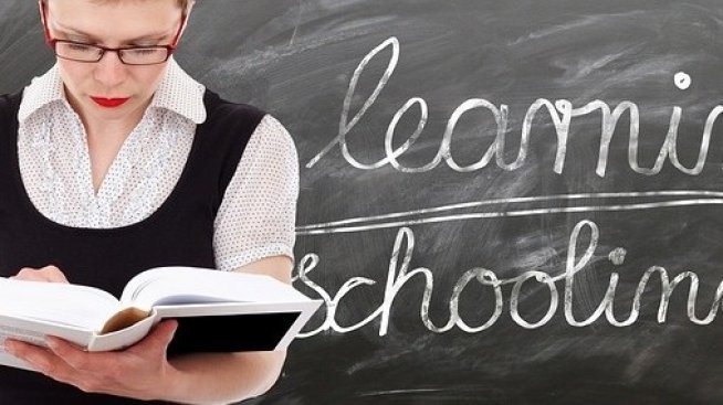 Просветното министерство се фокусира върху стратегия за възпитателната работа