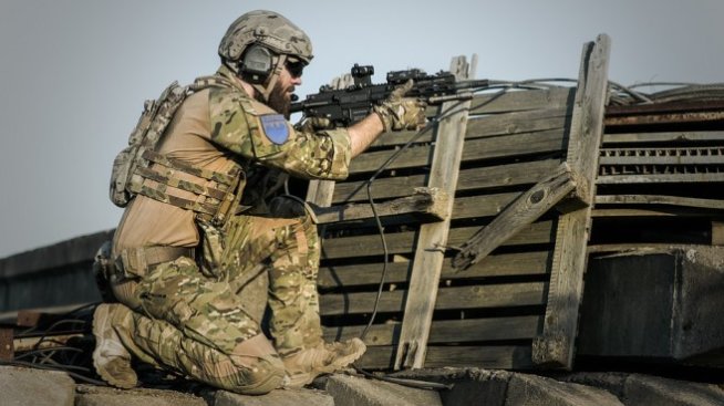 САЩ и Русия остават световни лидери по износ на оръжие