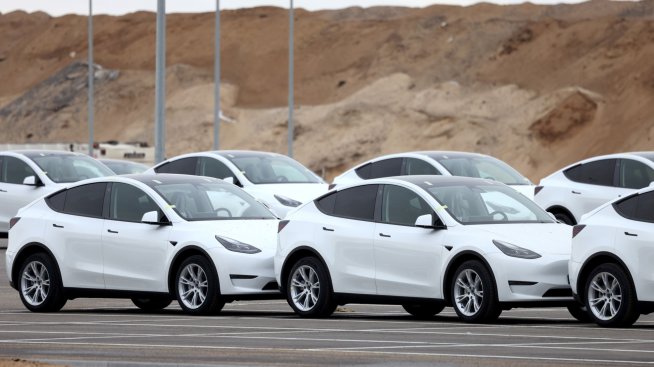 Tesla изгражда в Китай версия на Model Y, която ще се доставя в Канада