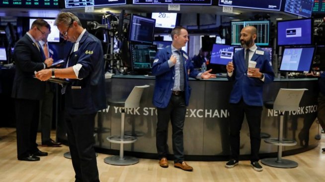 Nasdaq започва месеца на червена територия на фона на леки ръстове на пазара*