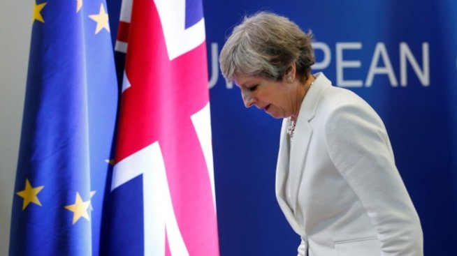 Двойствената реторика на Мей по Brexit