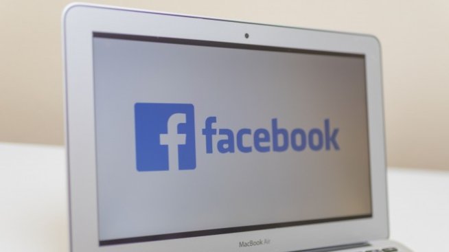 Facebook ще позволи на служителите си да работят от вкъщи до юли 2021 г.